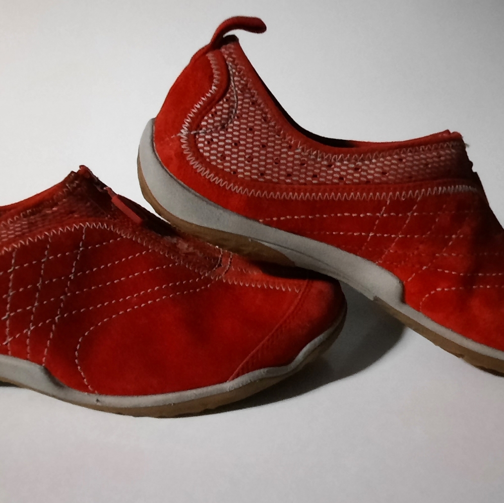 Womens Merrell Slip On red